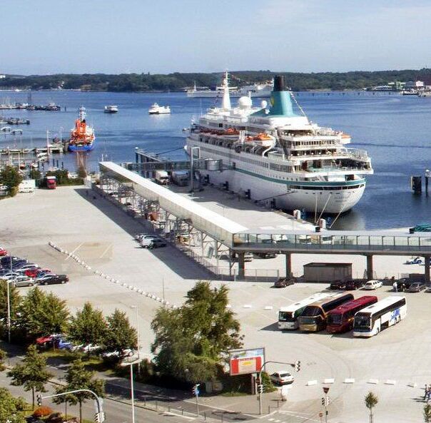 Киль - родина кильки, квантовой физики и русского царя